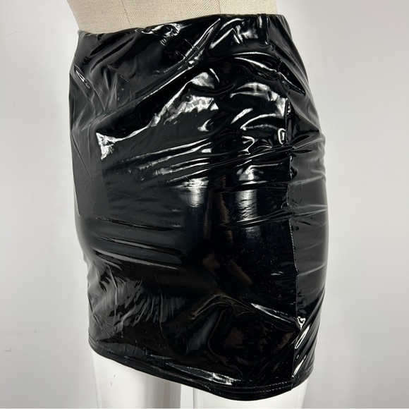 ❤️ NWT Missguided patent leather Skirt 4 - Picture 5 of 12